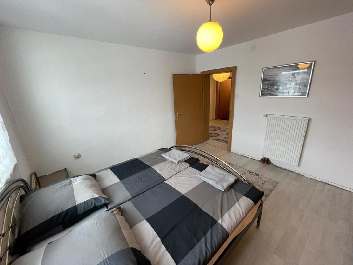 גונצבורג Guntia Apartment Mit Grossem Garten מראה חיצוני תמונה